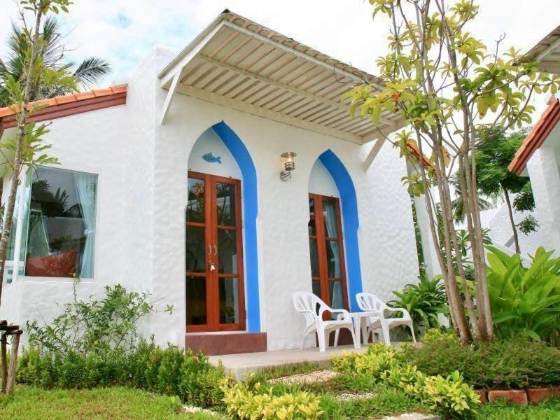 Baanmontra Beach Resort - Bankrut Экстерьер фото